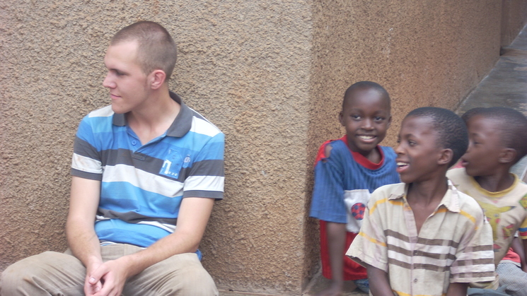 In 2010 besloot ik baan, huis en alles op te zeggen om voor 3 maanden naar Oeganda te kunnen gaan...